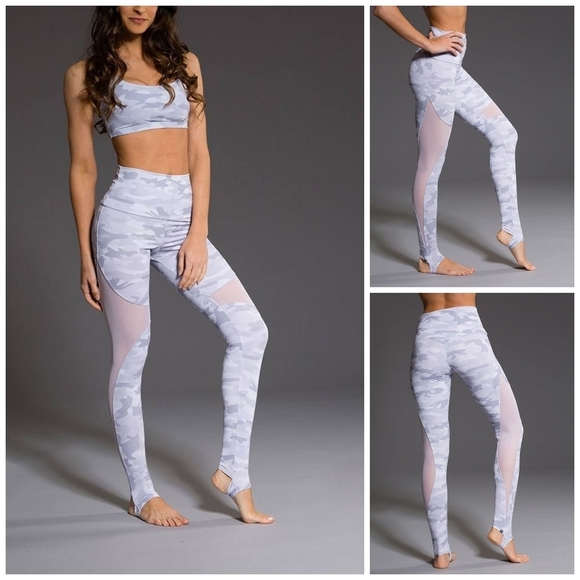 Onzie Pants - Onzie Camo Mesh Stirrup Leggings XS